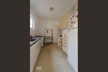 Apartamento à venda com 83m², 2 quartos e sem vaga Apartamento à venda com 83m², 2 quartos e sem vagaCozinha