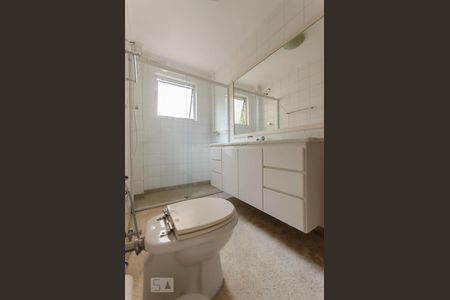 Banheiro de apartamento à venda com 2 quartos, 83m² em Jardim Paulista, São Paulo