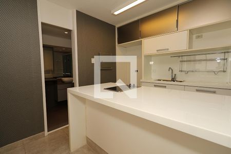 Cozinha de apartamento para alugar com 1 quarto, 40m² em Vila Madalena, São Paulo