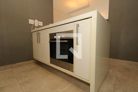 Cozinha de apartamento para alugar com 1 quarto, 40m² em Vila Madalena, São Paulo