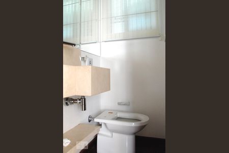 lavabo de apartamento à venda com 3 quartos, 143m² em Cambuí, Campinas