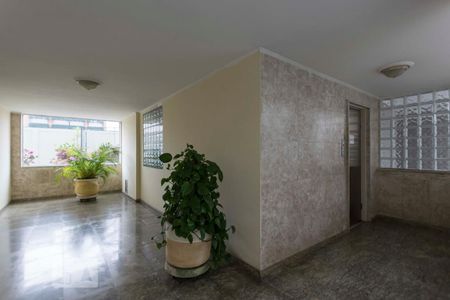 Apartamento para alugar com 118m², 3 quartos e sem vagaÁrea comum - Hall social