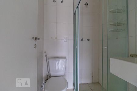 Banheiro de kitnet/studio à venda com 1 quarto, 28m² em Bela Vista, São Paulo
