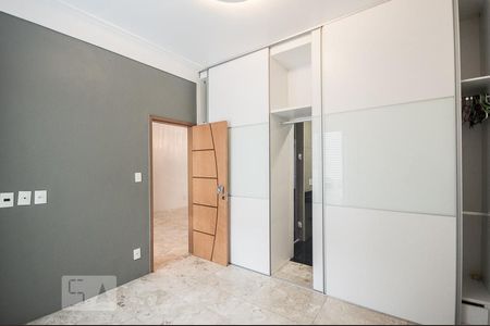 Suíte de casa de condomínio para alugar com 1 quarto, 80m² em Indianópolis, São Paulo