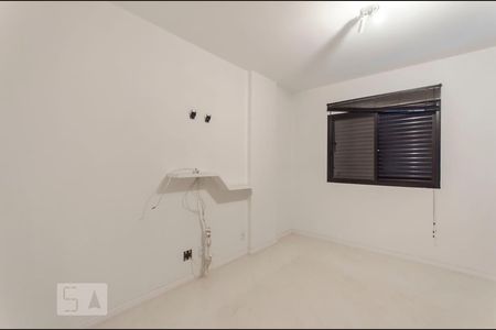 Apartamento para alugar com 90m², 3 quartos e 1 vagaSuite