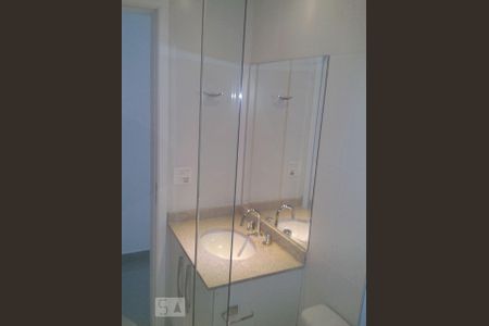 Banheiro  de kitnet/studio para alugar com 1 quarto, 35m² em Vila Gomes Cardim, São Paulo