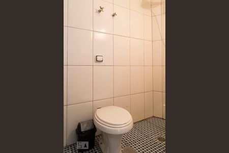 Banheiro de kitnet/studio à venda com 1 quarto, 30m² em Aclimação, São Paulo