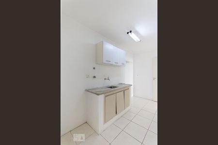 Cozinha de apartamento à venda com 2 quartos, 65m² em Vila Uberabinha, São Paulo