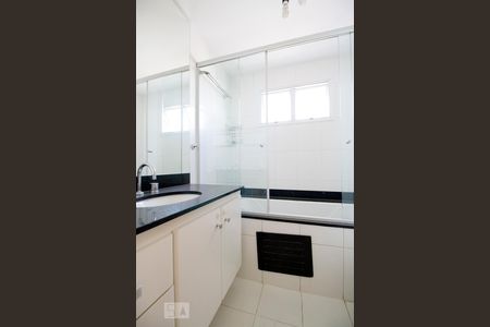 Banheiro suite de apartamento à venda com 3 quartos, 120m² em Vila Mariana, São Paulo