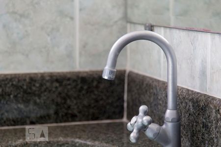 Apartamento à venda com 67m², 2 quartos e 1 vagaDetalhe banheiro