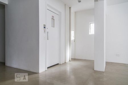 Elevador Privado/Sala de apartamento à venda com 2 quartos, 137m² em Jardim Europa, São Paulo