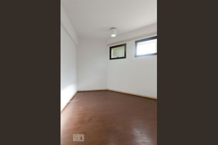 Apartamento à venda com 387m², 4 quartos e 4 vagasQuarto de serviço