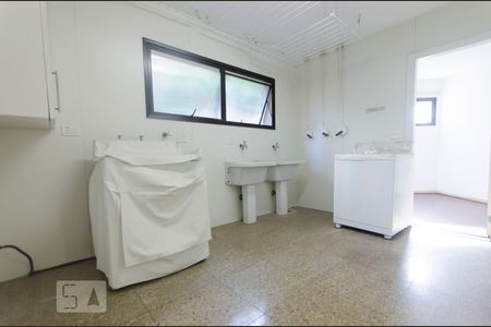 Apartamento à venda com 387m², 4 quartos e 4 vagasLavanderia