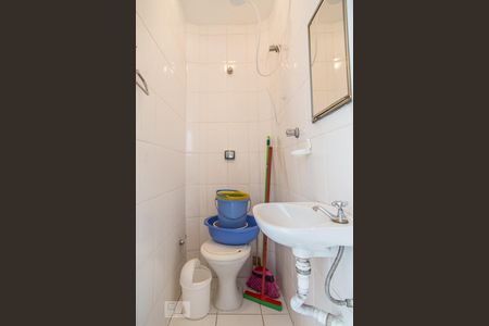 Apartamento à venda com 92m², 2 quartos e 1 vaga Apartamento à venda com 92m², 2 quartos e 1 vagaBanheiro de Serviço