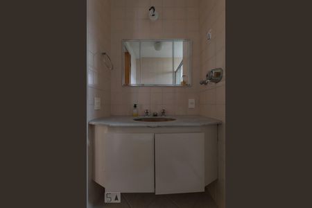 Banheiro de apartamento para alugar com 1 quarto, 50m² em Vila Mariana, São Paulo