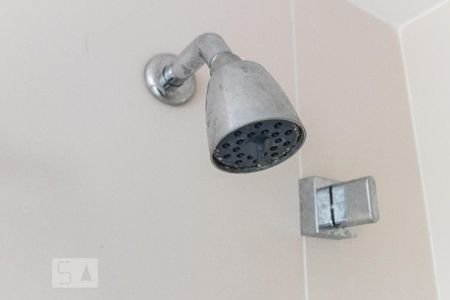 Banheiro de kitnet/studio para alugar com 1 quarto, 49m² em Vila Gertrudes, São Paulo