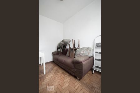 Apartamento à venda com 90m², 2 quartos e 1 vagaQuarto Serviço