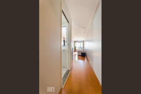 Entrada social de apartamento para alugar com 2 quartos, 60m² em Vila Pompéia, São Paulo