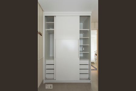 Apartamento para alugar com 63m², 2 quartos e 2 vagas Apartamento para alugar com 63m², 2 quartos e 2 vagasQuarto