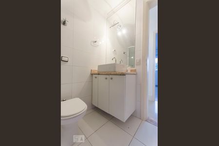 Detalhe banheiro de apartamento para alugar com 3 quartos, 80m² em Vila Romana, São Paulo