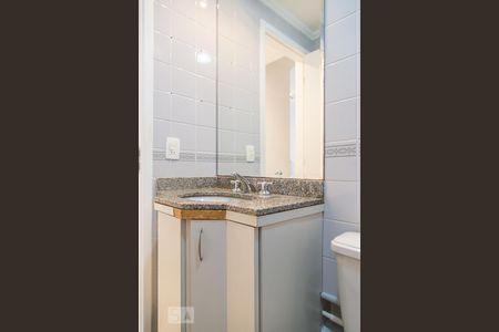 Banheiro de apartamento para alugar com 2 quartos, 61m² em Brooklin Paulista, São Paulo