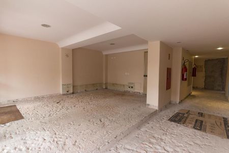 Apartamento à venda com 70m², 2 quartos e 1 vagaHall comum, em reforma