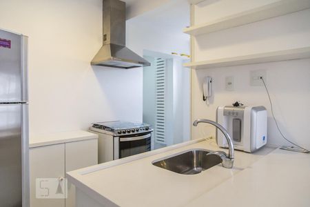 Cozinha de apartamento para alugar com 1 quarto, 63m² em Pinheiros, São Paulo