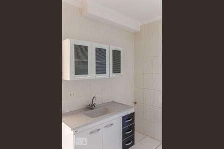 Cozinha de apartamento para alugar com 2 quartos, 48m² em Vila Moreira, São Paulo