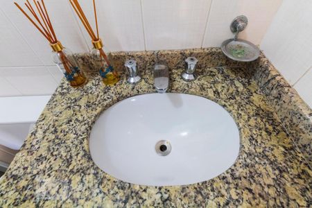 Apartamento para alugar com 64m², 2 quartos e 1 vagaDetalhe Banheiro