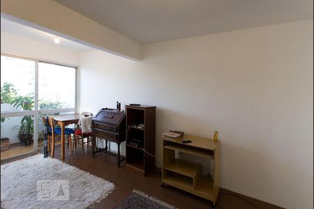 Apartamento à venda com 42m², 1 quarto e 1 vagaSala