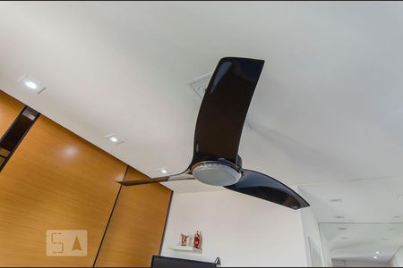 Apartamento para alugar com 126m², 1 quarto e 2 vagas Apartamento para alugar com 126m², 1 quarto e 2 vagasVentilador de teto com controle remoto.