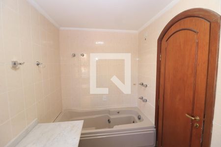 Apartamento para alugar com 216m², 4 quartos e 5 vagasBanheiro da Suíte