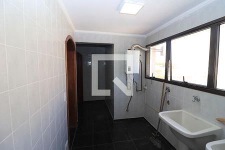 Apartamento para alugar com 216m², 4 quartos e 5 vagasÁrea de Serviço