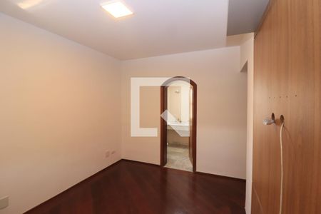 Apartamento para alugar com 216m², 4 quartos e 5 vagasQuarto 3 - Suíte