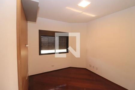 Apartamento para alugar com 216m², 4 quartos e 5 vagasQuarto 3 - Suíte