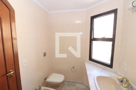 Apartamento para alugar com 216m², 4 quartos e 5 vagasBanheiro da Suíte