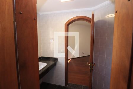 Apartamento para alugar com 216m², 4 quartos e 5 vagasBanheiro da Suíte 2