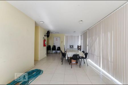 Apartamento à venda com 45m², 1 quarto e 1 vagaSalão da festas