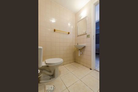 Banheiro de apartamento para alugar com 3 quartos, 72m² em Vila Ipojuca, São Paulo