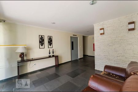Apartamento para alugar com 72m², 3 quartos e 1 vagaHall social