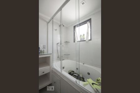 Apartamento para alugar com 240m², 2 quartos e 3 vagas Apartamento para alugar com 240m², 2 quartos e 3 vagasBanheiro Suíte