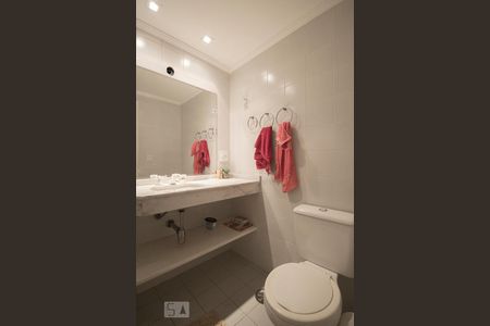 Banheiro de apartamento para alugar com 2 quartos, 240m² em Vila Mascote, São Paulo