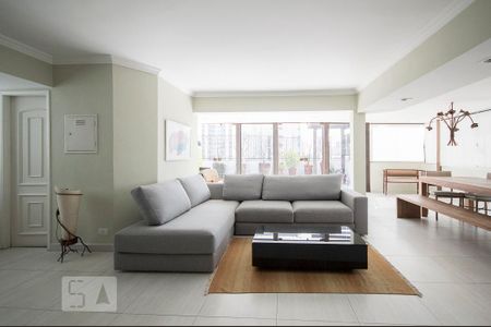 Apartamento para alugar com 240m², 2 quartos e 3 vagas Apartamento para alugar com 240m², 2 quartos e 3 vagasCobertura