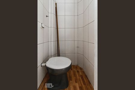 Apartamento à venda com 60m², 2 quartos e sem vaga Apartamento à venda com 60m², 2 quartos e sem vagaBanheiro de Serviço