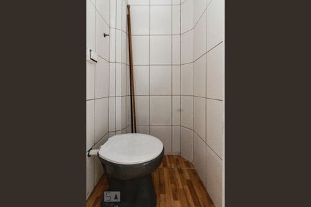 Apartamento à venda com 60m², 2 quartos e sem vaga Apartamento à venda com 60m², 2 quartos e sem vagaBanheiro de Serviço