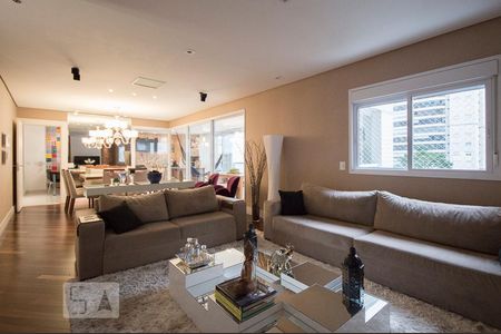 Apartamento à venda com 161m², 4 quartos e 3 vagasSala