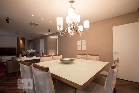 Apartamento à venda com 161m², 4 quartos e 3 vagasSala de Jantar