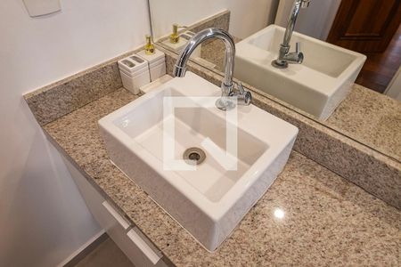 Apartamento para alugar com 185m², 3 quartos e 2 vagasSuíte 2 - Banheiro
