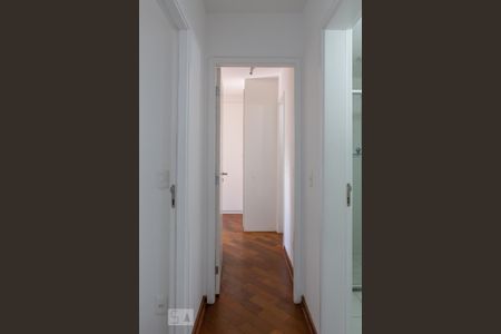 Corredor de apartamento para alugar com 2 quartos, 62m² em Lapa, São Paulo