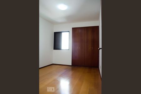 Quarto 1 de apartamento para alugar com 2 quartos, 100m² em Cambuí, Campinas